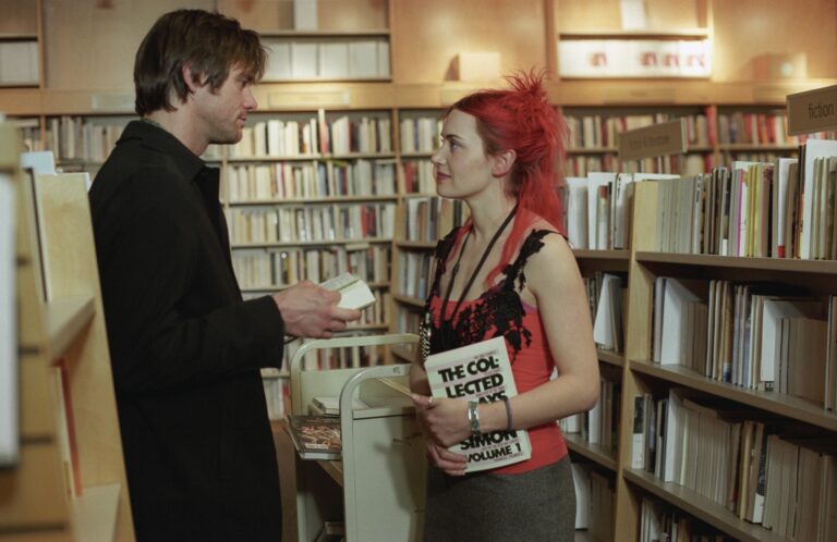 15 Amazing Stills from Eternal Sunshine of the Spotless Mind (2004)